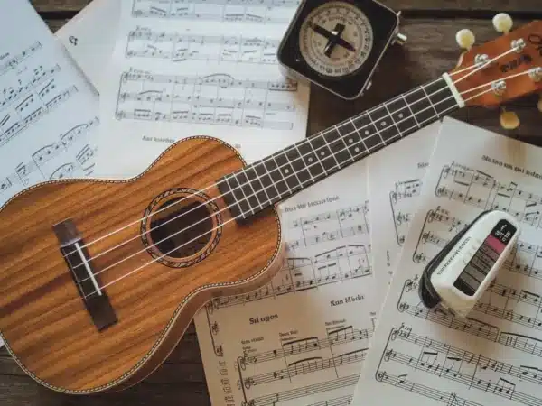 Ukulele – perfekt for begynnere til profesjonelle musikere | lær om ukulele – illustrasjon